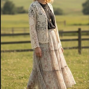 Vintage White Crochet Cottagecore Prairie Boho Festival Floral Cardigan Large
